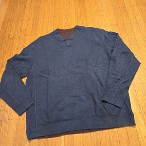 🆕️🎄Tommy Bahama Reversible Sweatshirt